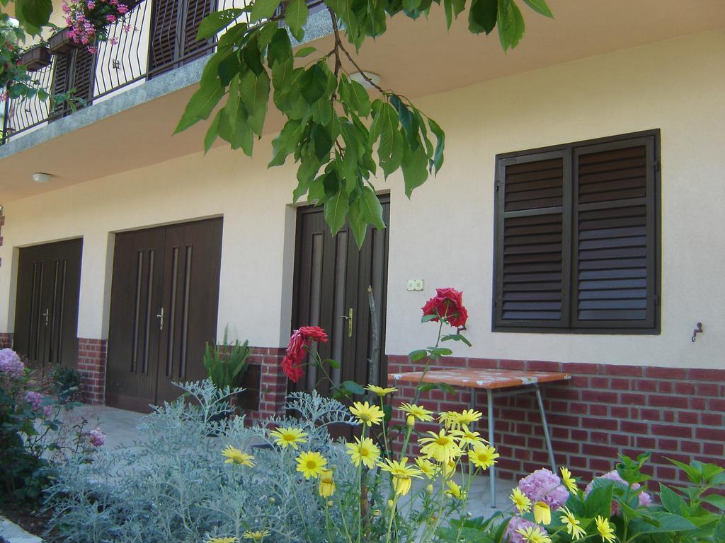 Apartments Grgorinic Πούλα Εξωτερικό φωτογραφία